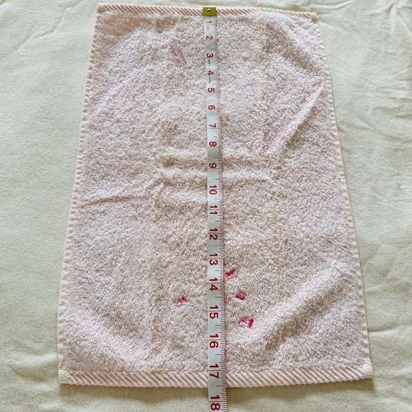 Set of 4 I Embroidered Turkish Fingertip Towels - Picture 16 of 16